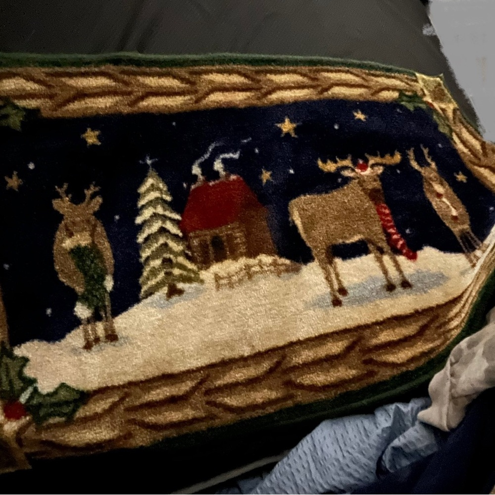 Holiday Reindeer & Cabin Accent Rug - Navy and Beige